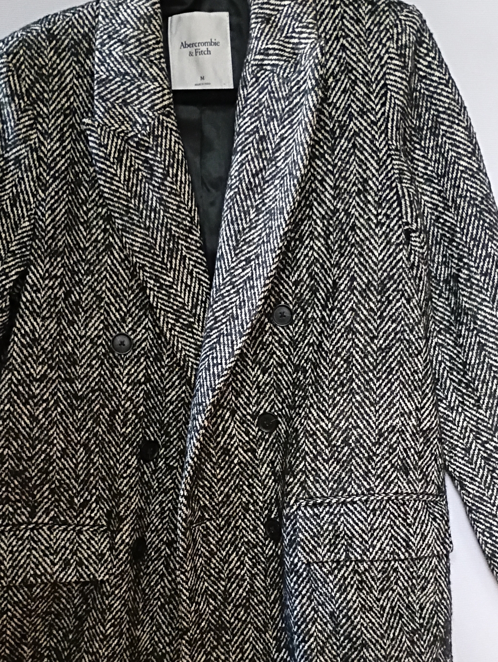 Abercrombie & Fitch Black and White Herringbone Double-Breasted Trench Coat - Picture 3 of 8